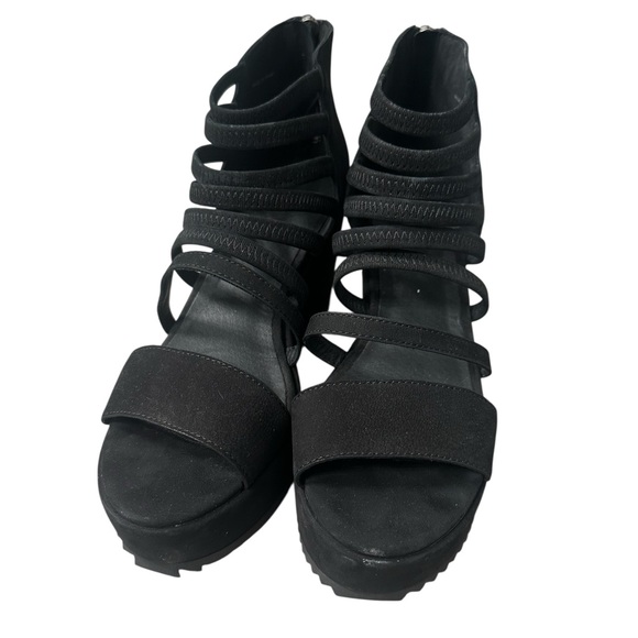 Eileen Fisher Gladiator Sandel. Size 8.5 - Picture 9 of 13